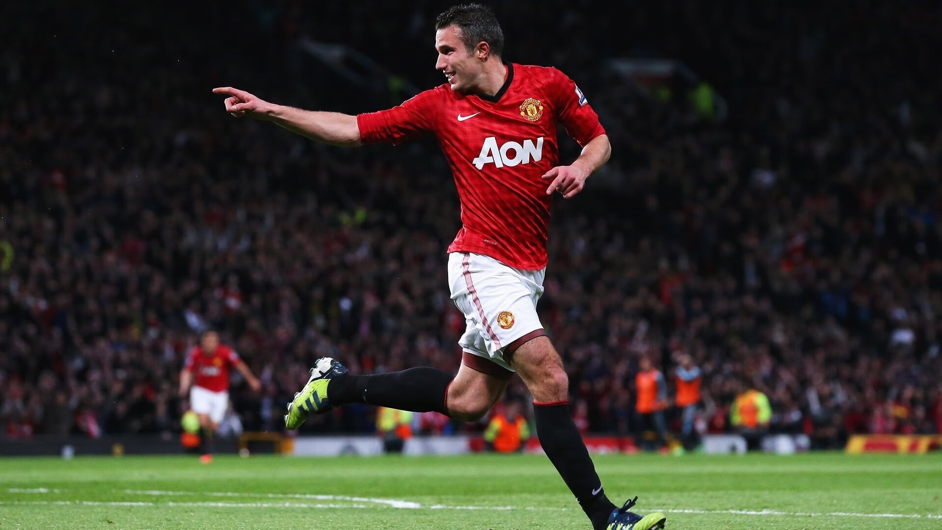 世界杯：巴西球迷桑巴舞与鼓点将每场比赛变成嘉年华